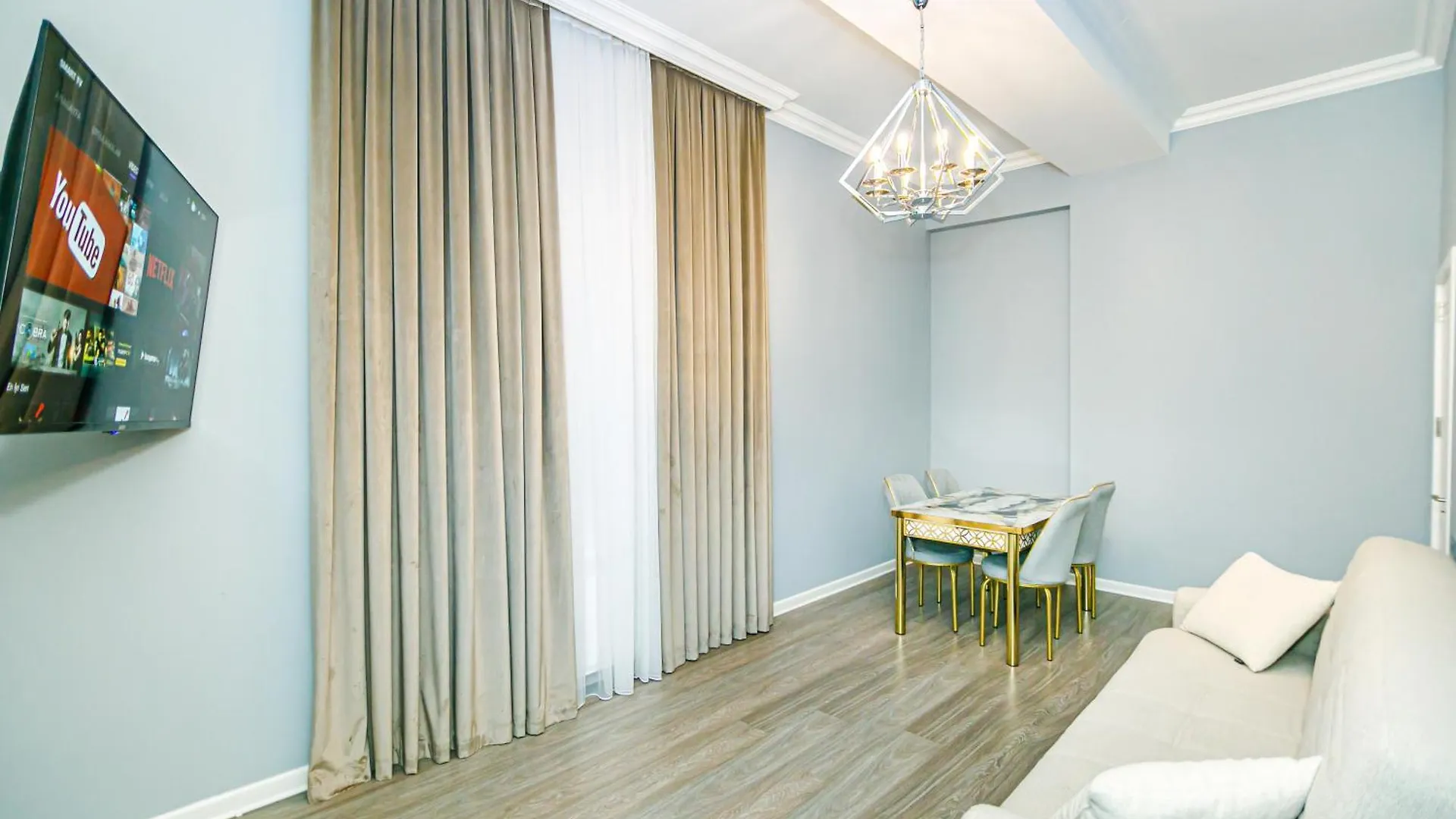 Deluxe Apartment 174/42 Baku